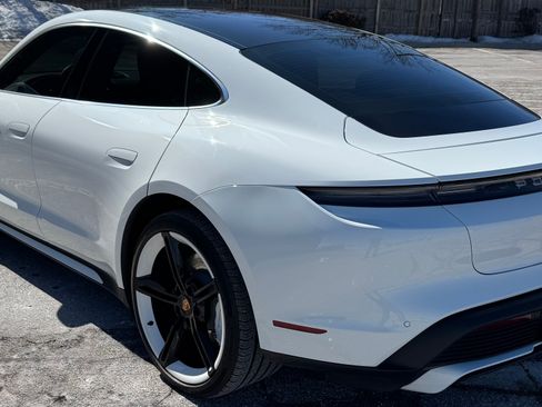 Used 2020 Porsche Taycan image 1