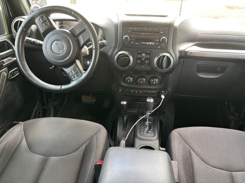 Used 2014 Jeep Wrangler Unlimited Sport w/ Quick Order Package 24S AWD/4WD image 6