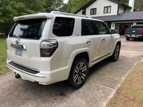 Used 2015 Toyota 4Runner Limited AWD/4WD image 5