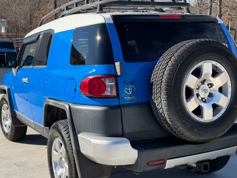 Used 2008 Toyota FJ Cruiser 4WD image 4