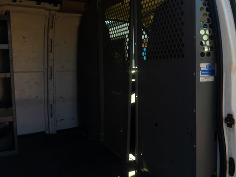 Used 2004 Chevrolet Express 2500 Extended image 11