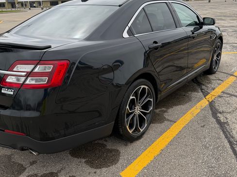 Used 2015 Ford Taurus SHO w/ Equipment Group 401A AWD/4WD image 11