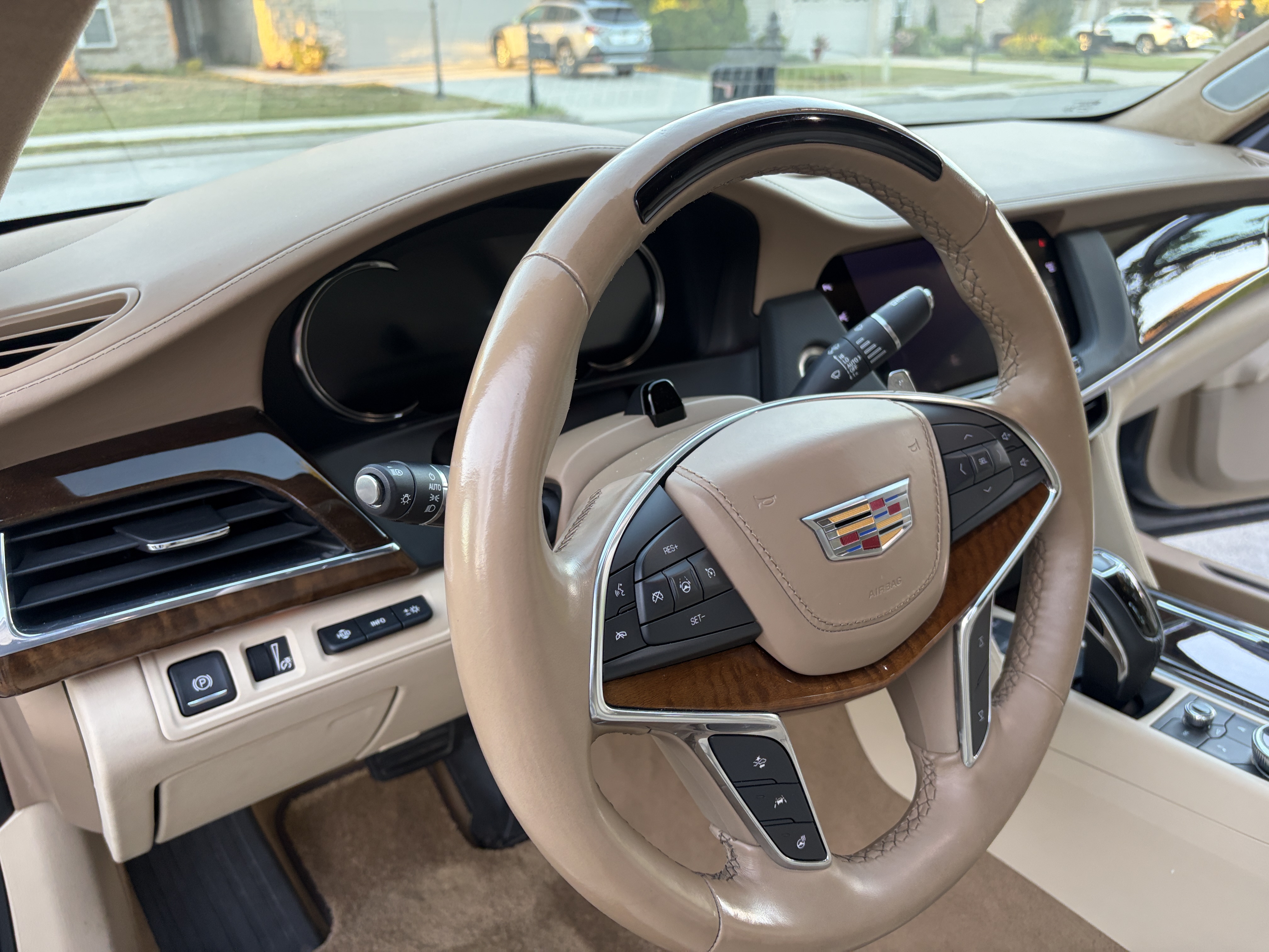 Used 2019 Cadillac CT6 Platinum w/ LPO, Exterior Accent Package AWD/4WD image 12
