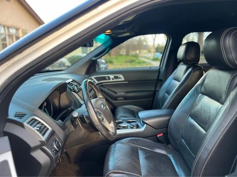 Used 2014 Ford Explorer Sport image 11
