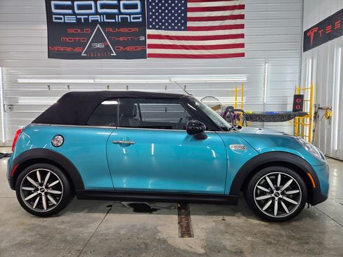 Used 2017 MINI Cooper S image 12