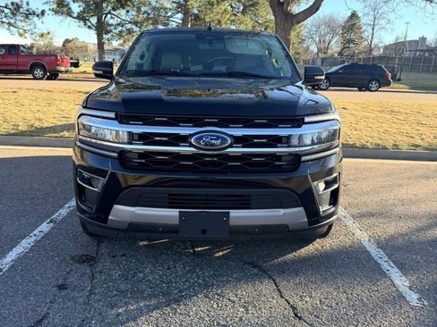 Used 2024 Ford Expedition Limited image 2