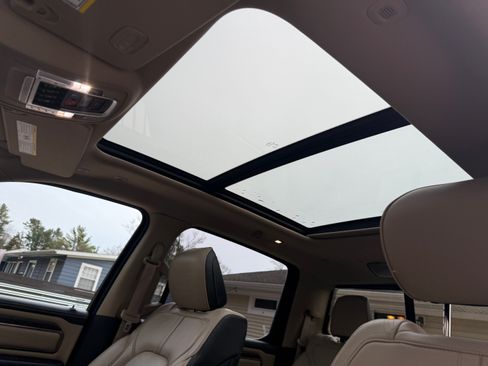 Used 2019 RAM 1500 Limited image 12