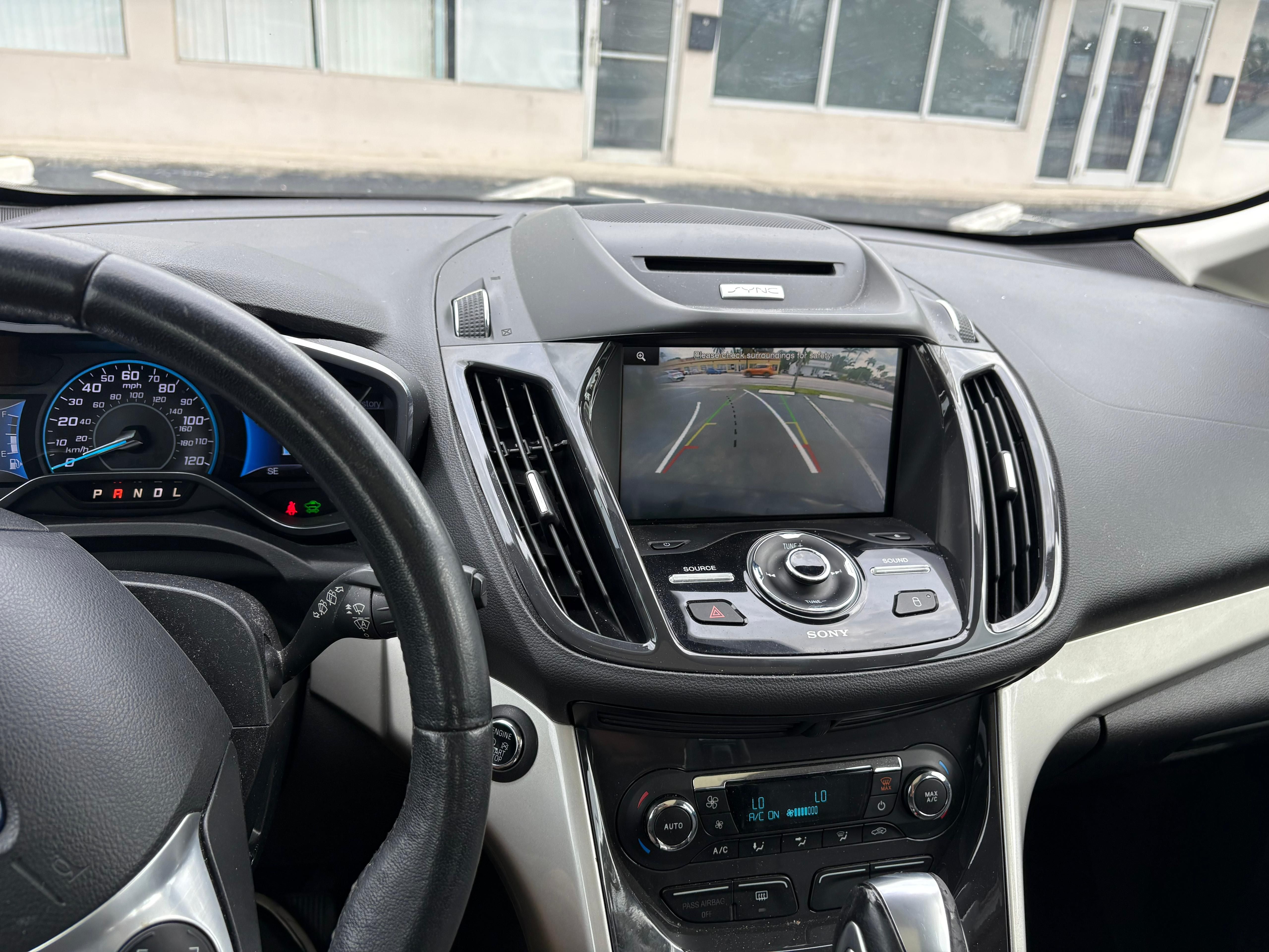 Used 2015 Ford C-MAX SEL w/ Equipment Group 302A FWD image 6