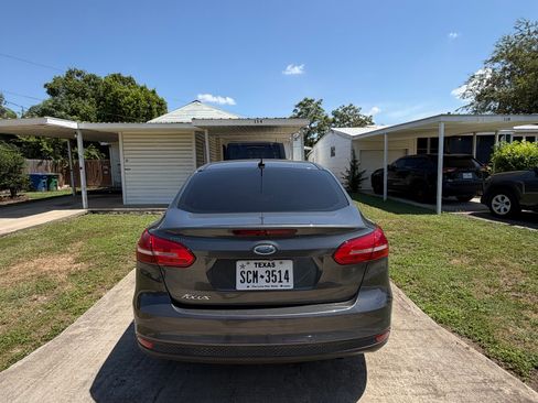 Used 2018 Ford Focus S FWD image 8