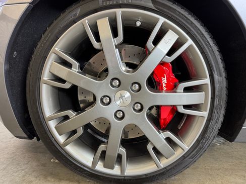 Used 2011 Maserati GranTurismo Convertible 2D image 18