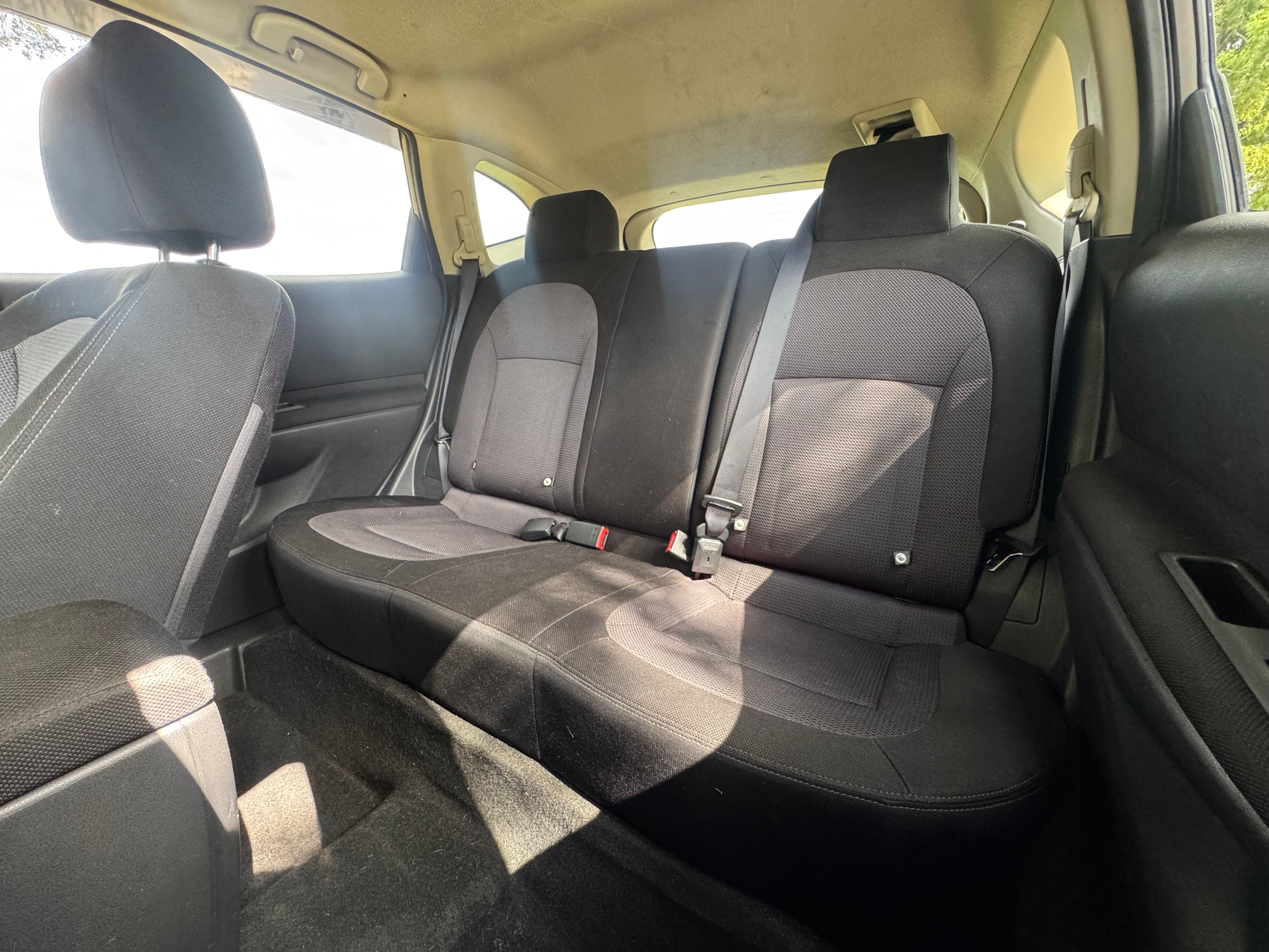 Used 2012 Nissan Rogue SV w/ Premium Pkg FWD image 12