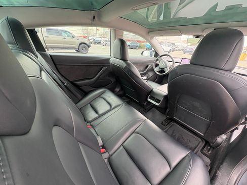 Used 2020 Tesla Model 3 Long Range image 19