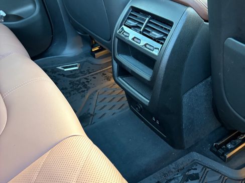 Used 2024 BMW X5 xDrive40i w/ Premium Package image 8