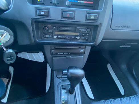 Used 1998 Toyota RAV4 2WD 4-Door image 8