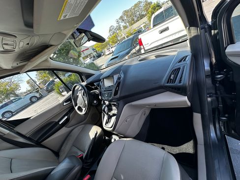Used 2016 Ford Transit Connect Titanium image 8