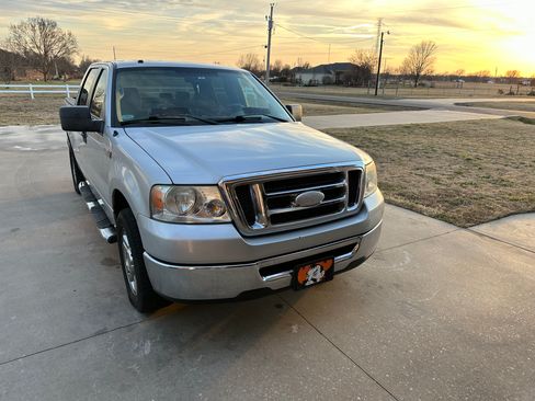 Used 2008 Ford F150 XLT image 2