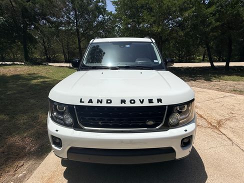 Used 2016 Land Rover LR4 HSE Silver Edition AWD/4WD image 2