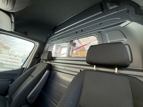 Used 2024 Mercedes-Benz Sprinter 2500 image 9