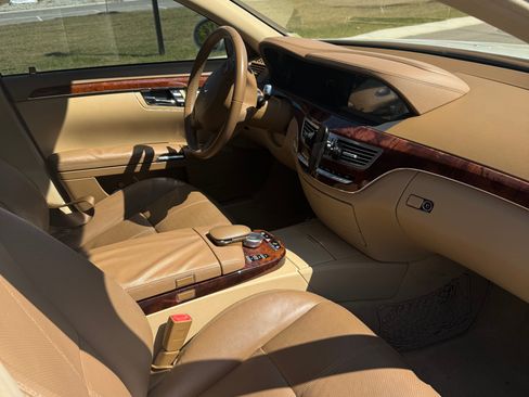 Used 2008 Mercedes-Benz S 550 S 550 Sedan 4D image 10