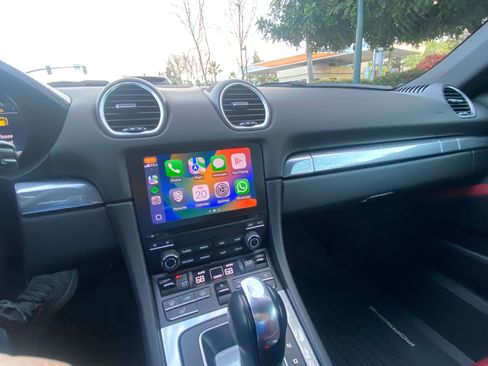 Used 2019 Porsche 718 Cayman S image 16