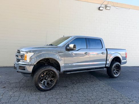 Used 2019 Ford F150 XLT w/ Equipment Group 302A Luxury image 4