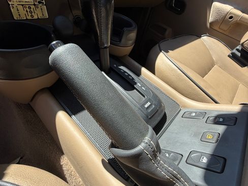 Used 2001 Land Rover Discovery SE image 15