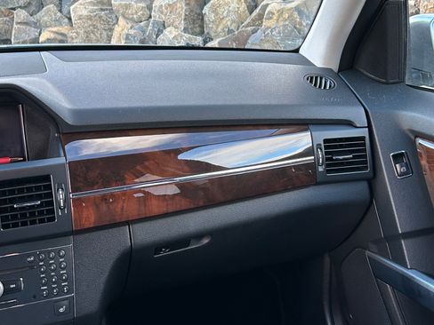 Used 2010 Mercedes-Benz GLK 350 2WD image 13