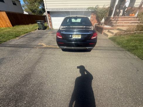 Used 2019 Mercedes-Benz E 300 4MATIC image 6