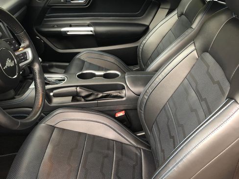 Used 2019 Ford Mustang GT Premium w/ Equipment Group 401A RWD image 8