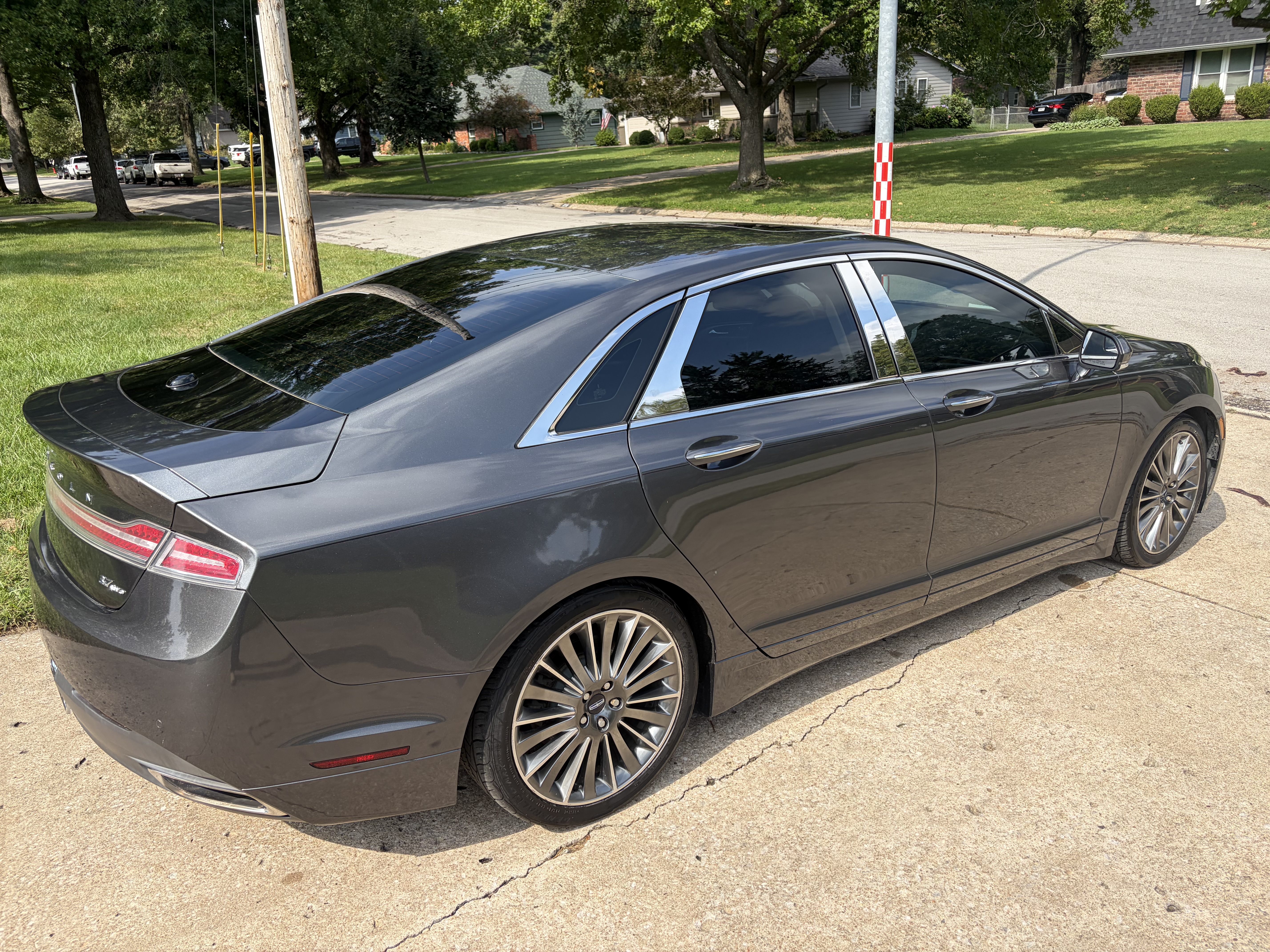 Used 2015 Lincoln MKZ AWD w/ Equipment Group 101A Select image 4