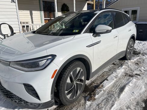 Used 2021 Volkswagen ID.4 Pro S image 2