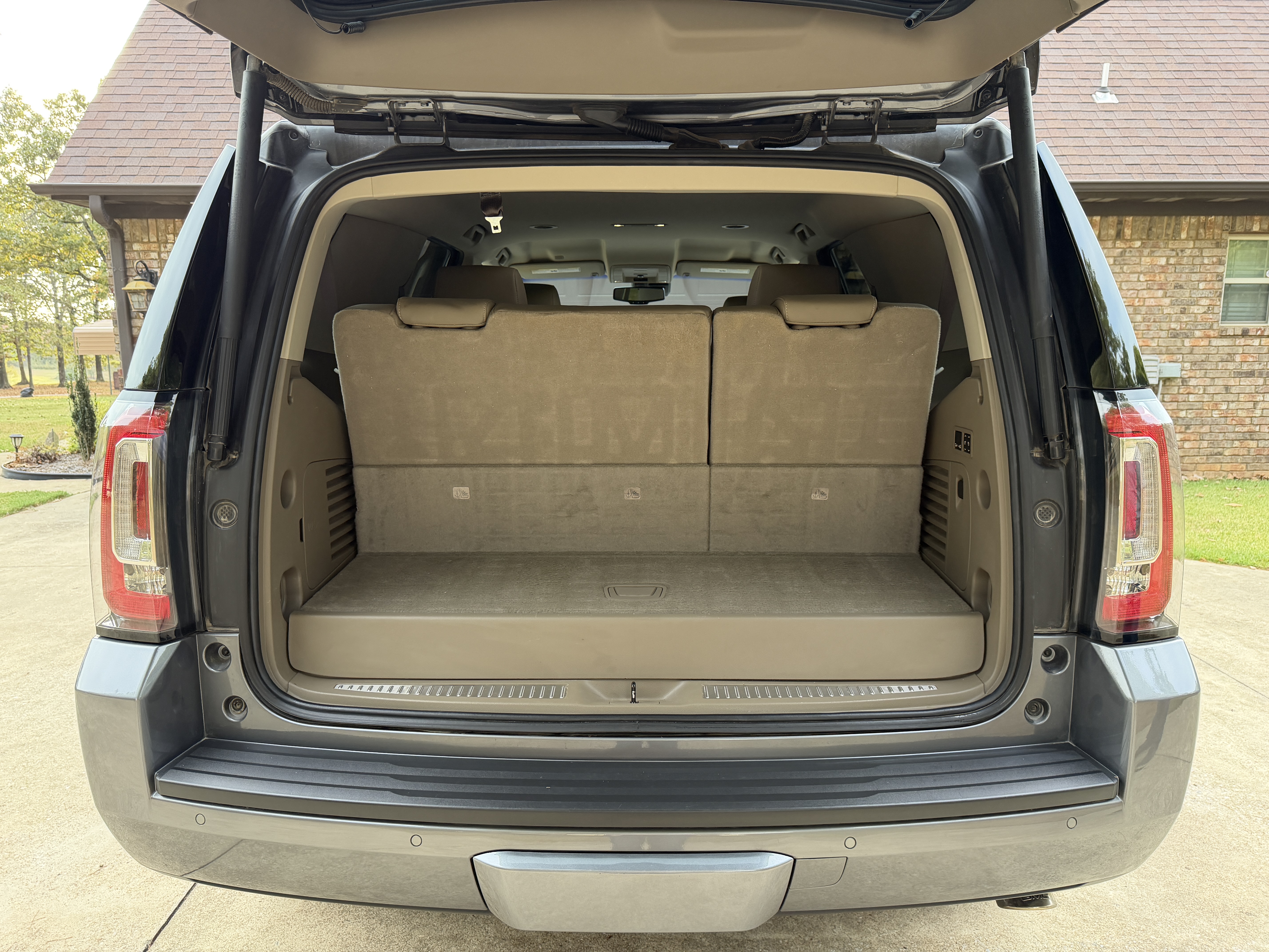 Used 2020 GMC Yukon SLT w/ Premium Edition RWD image 20