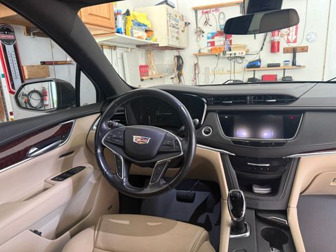 Used 2019 Cadillac XT5 Luxury AWD/4WD image 4