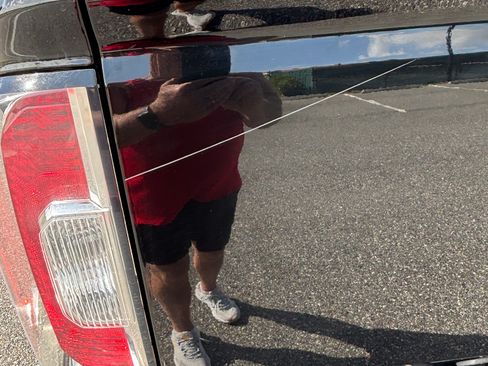 Used 2021 GMC Canyon Denali image 13