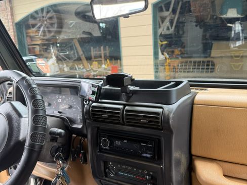 Used 1997 Jeep Wrangler Sahara AWD/4WD image 23
