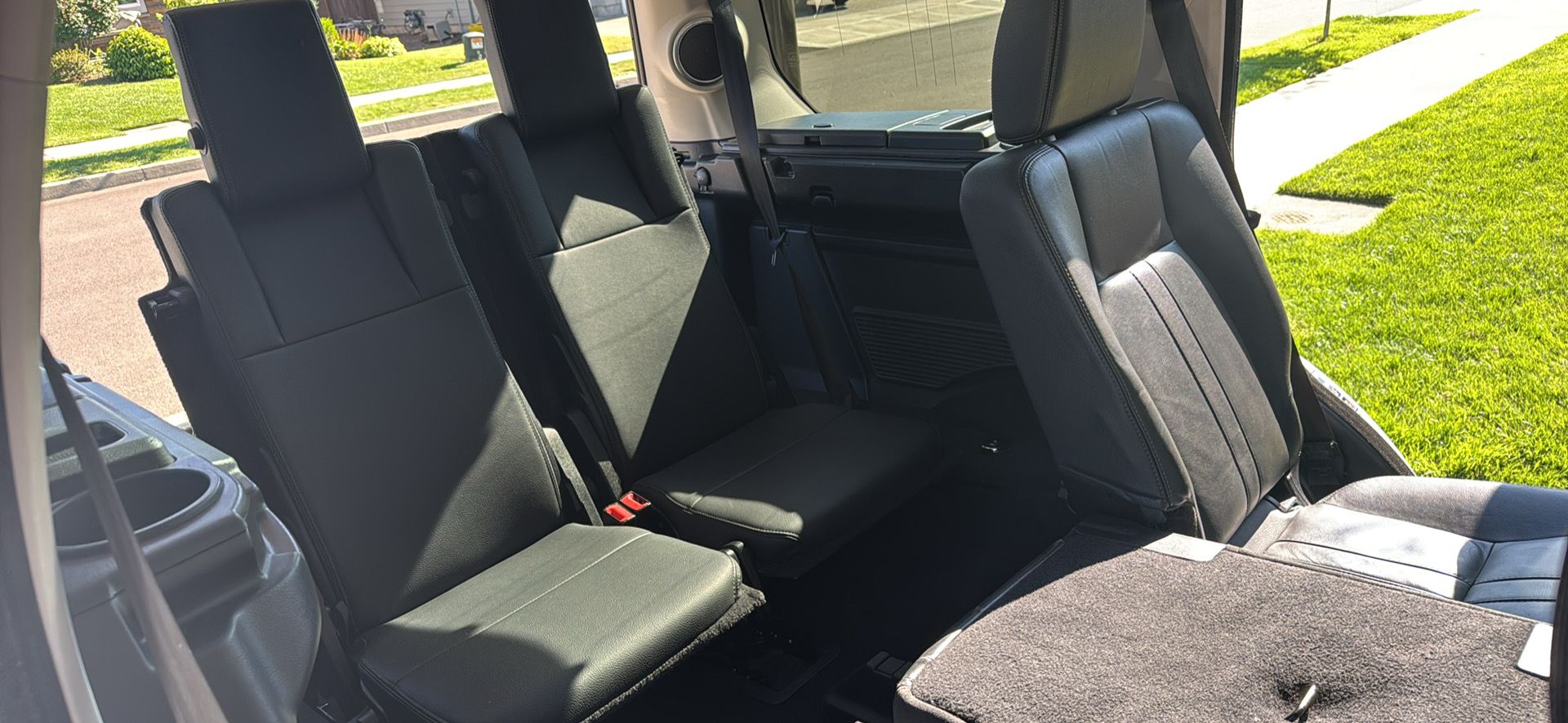 Used 2015 Land Rover LR4 HSE AWD/4WD image 11