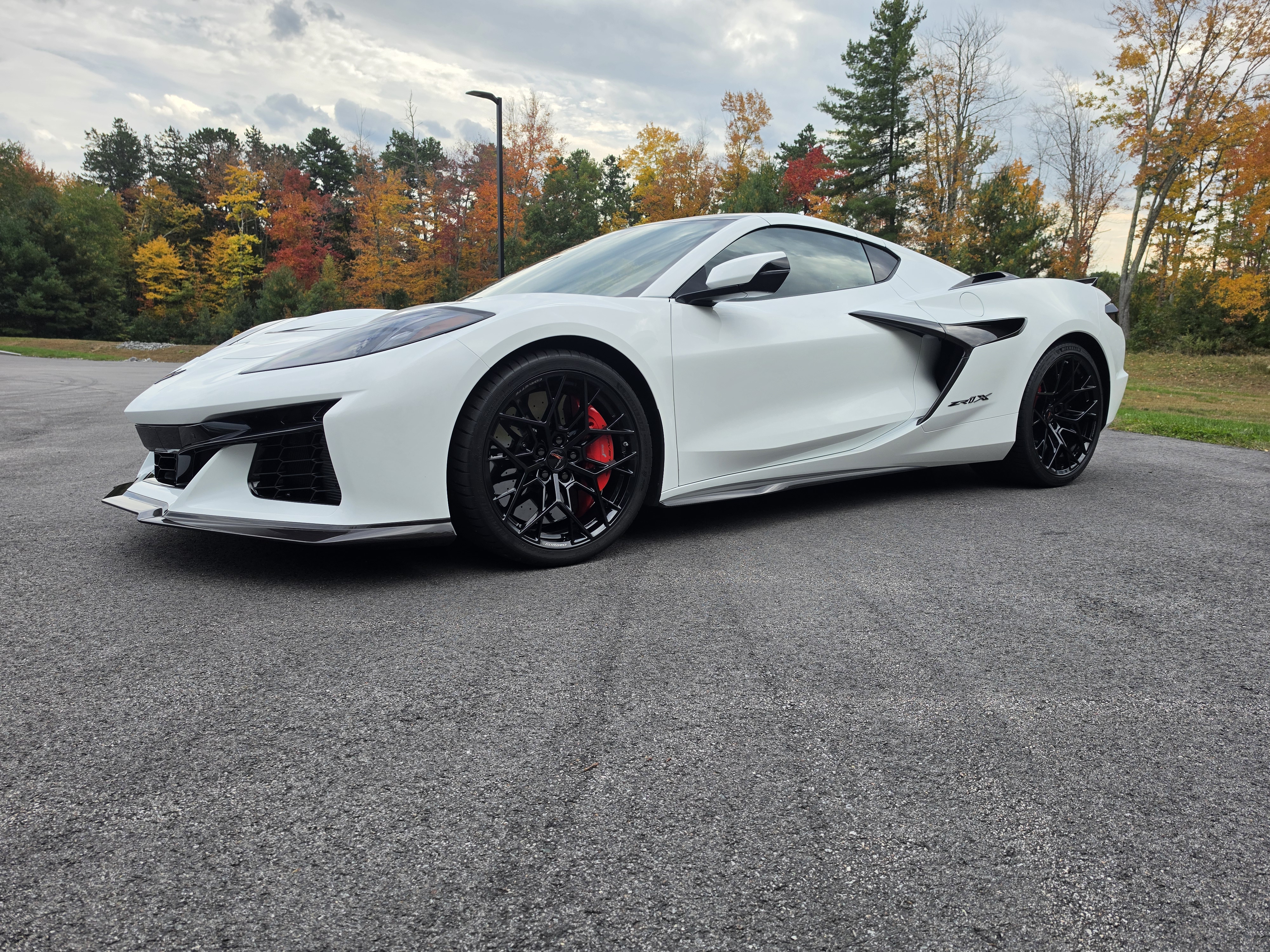 Used 2027 Chevrolet Corvette ZR1X w/ Stealth Interior Trim Package AWD/4WD image 6