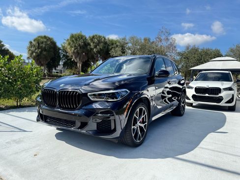 Used 2022 BMW X5 M50i w/ Executive Package image 4