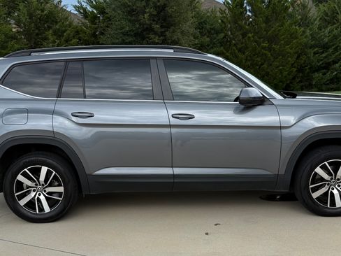 Used 2022 Volkswagen Atlas SE FWD image 1