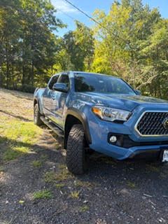 Used 2019 Toyota Tacoma TRD Off-Road w/ TRD Premium Off Road Package AWD/4WD image 14