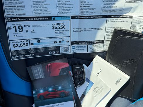 Used 2021 Chevrolet Corvette Stingray Premium Conv w/ Z51 Performance Package image 17