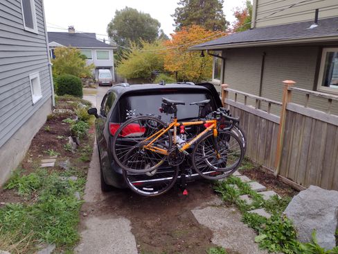 Used 2020 Chrysler Pacifica Touring-L image 4