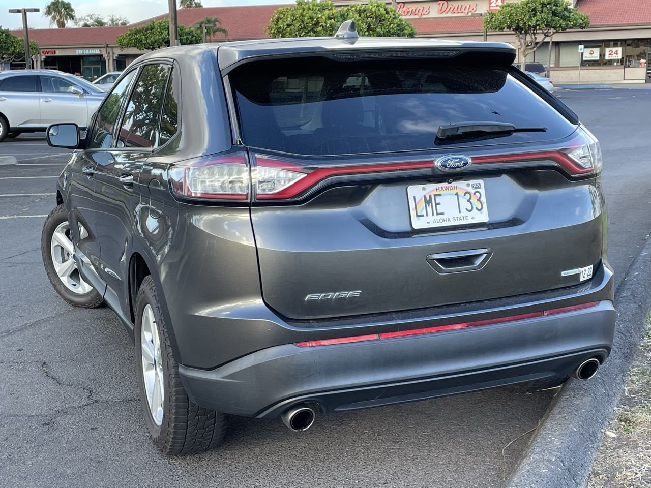 Used 2016 Ford Edge SE FWD image 4