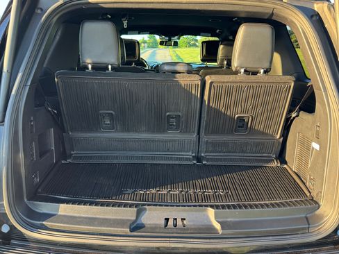 Used 2018 Ford Expedition Limited AWD/4WD image 14