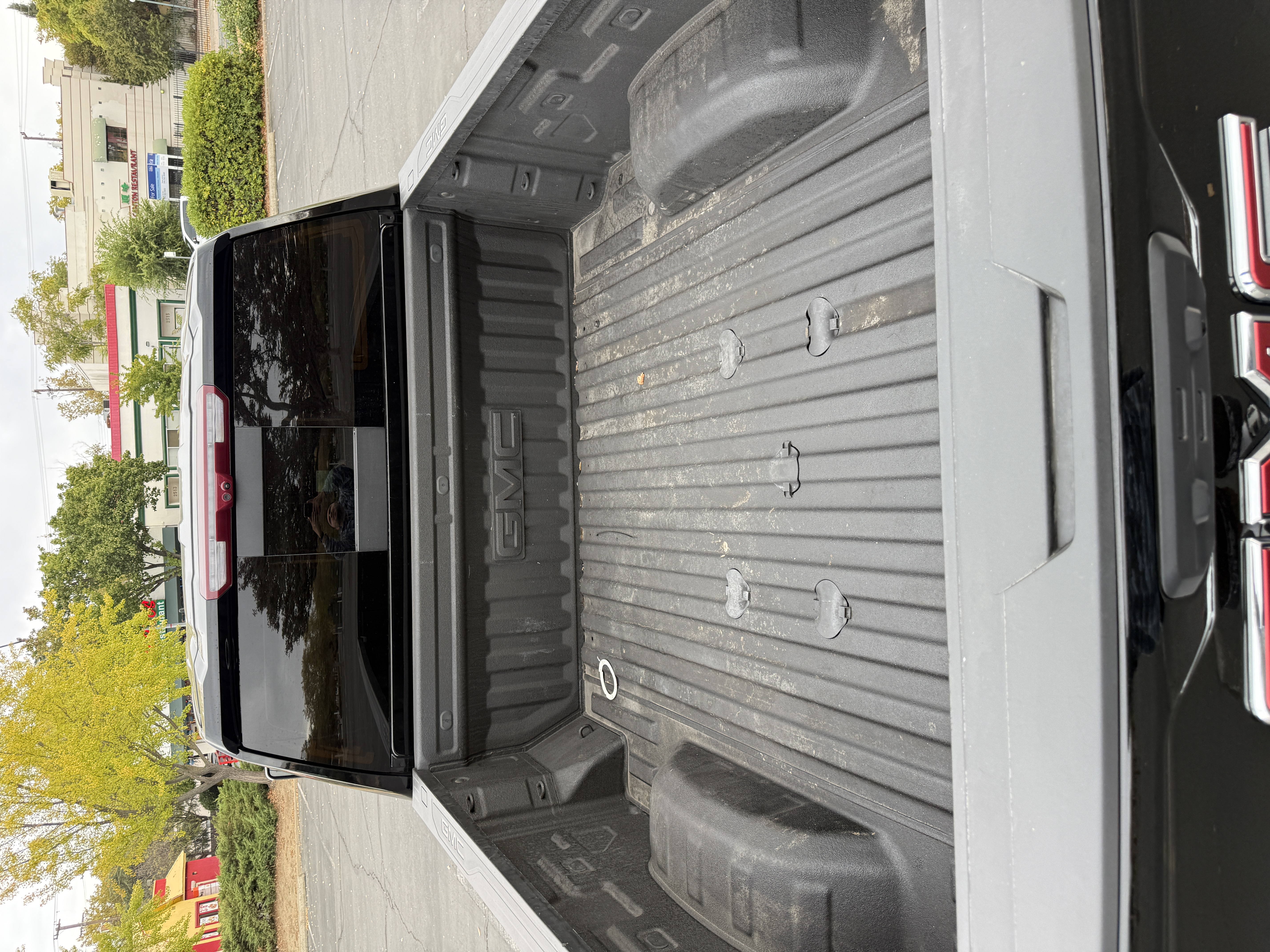 Used 2025 GMC Sierra 2500 Denali w/ Denali Reserve Package AWD/4WD image 8