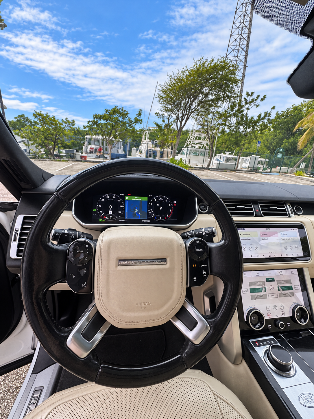 Used 2019 Land Rover Range Rover HSE AWD/4WD image 18