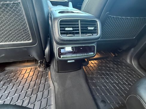 Used 2022 Mercedes-Benz GLS 450 4MATIC image 22