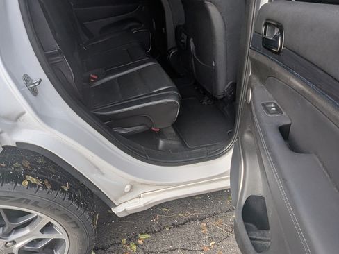 Used 2020 Jeep Grand Cherokee Overland image 14