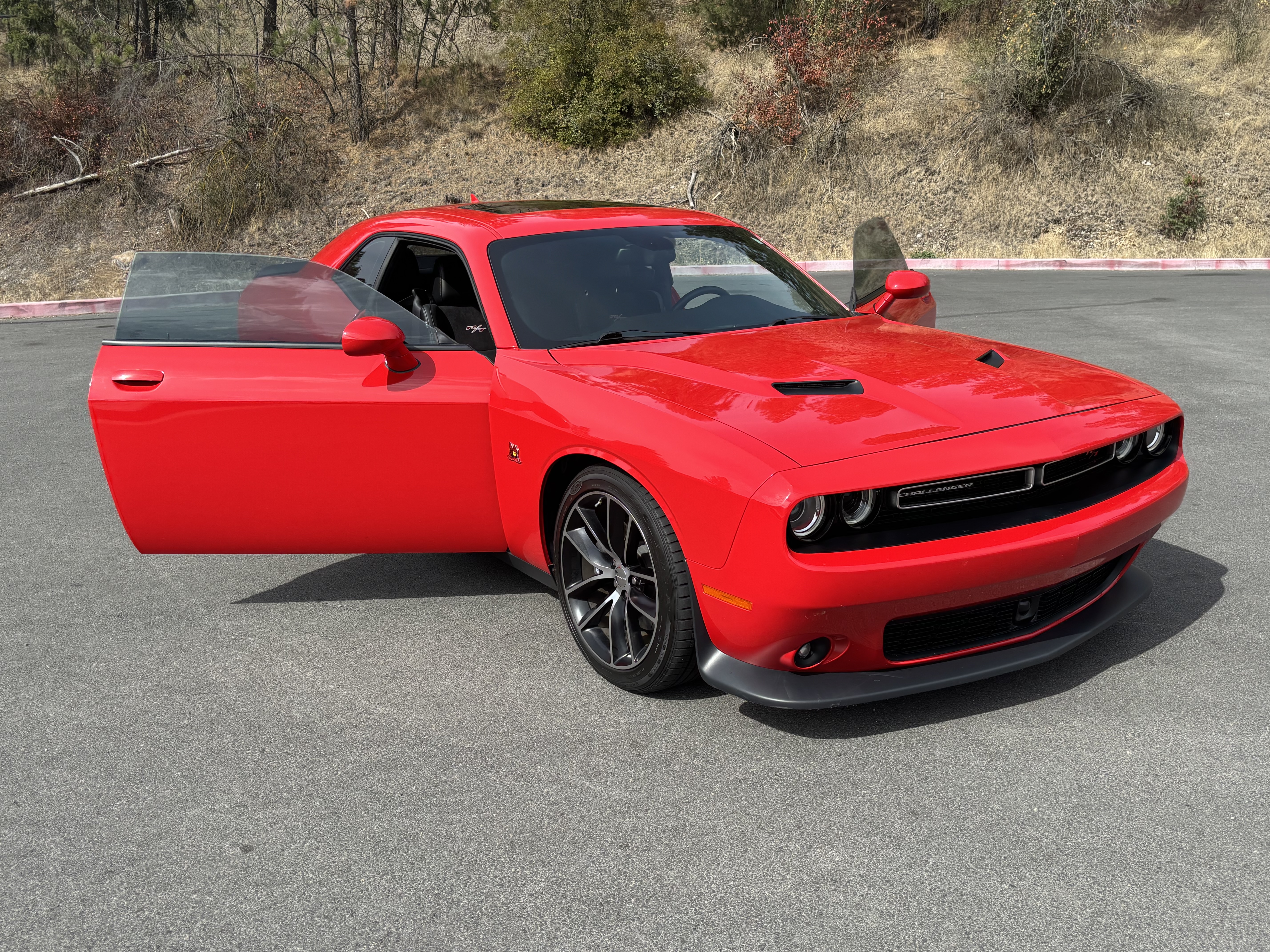 Used 2016 Dodge Challenger R/T Scat Pack w/ Leather Interior Group RWD image 5