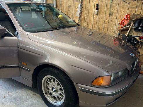 Used 1997 BMW 528i Sedan image 9